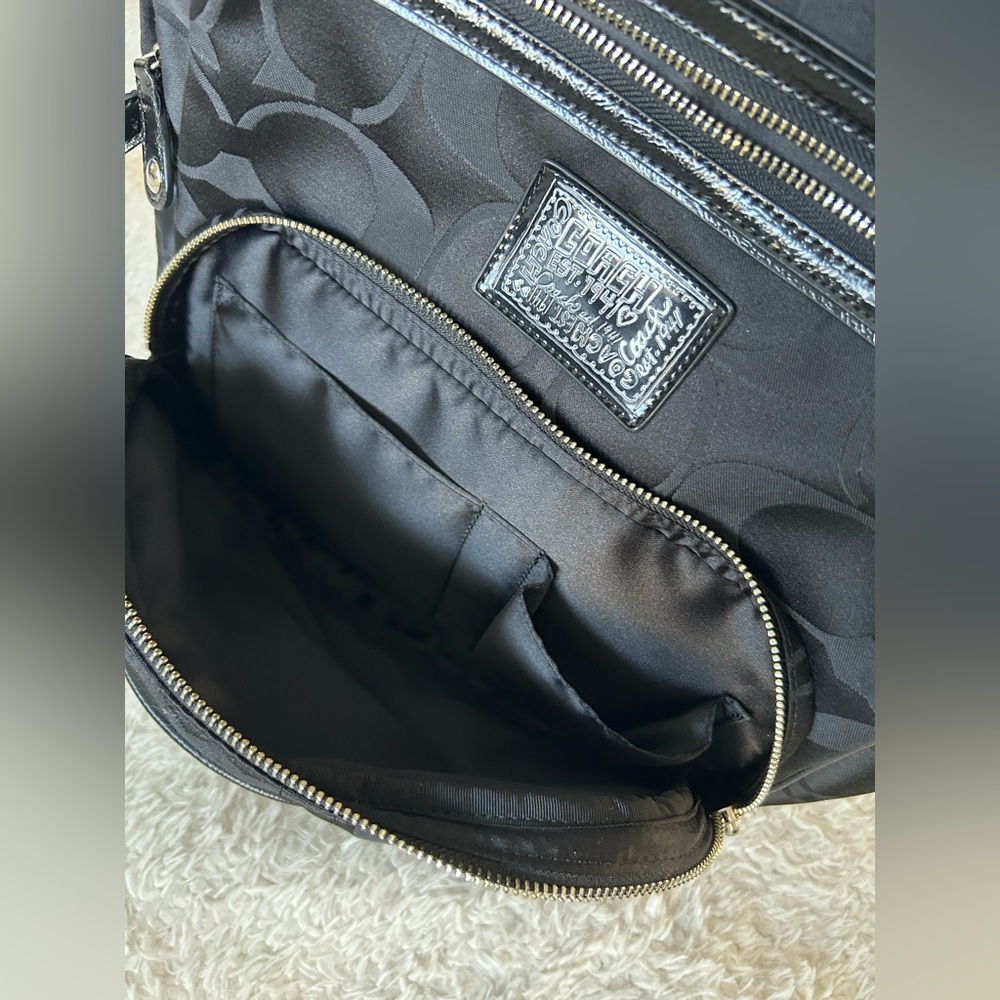 Coach Poppy Daisy Signature Black Backpack - Picture 4 of 9